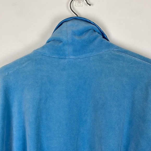 Victoria's Secret cozy 2 pocket soft short robe with attached belt Size Medium - Picture 9 of 10